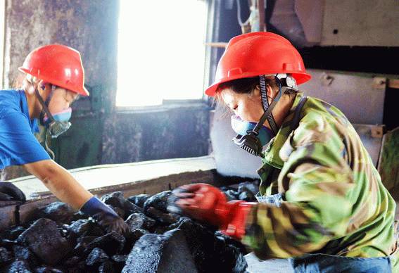 柴里煤礦 從“賣煤炭”到“賣服務(wù)”的戰(zhàn)略轉(zhuǎn)型，驅(qū)動(dòng)商品煤銷售連創(chuàng)新高